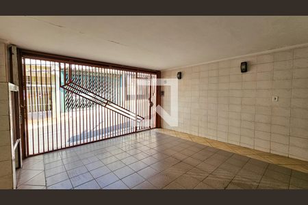 Casa à venda com 140m², 4 quartos e 2 vagasGaragem