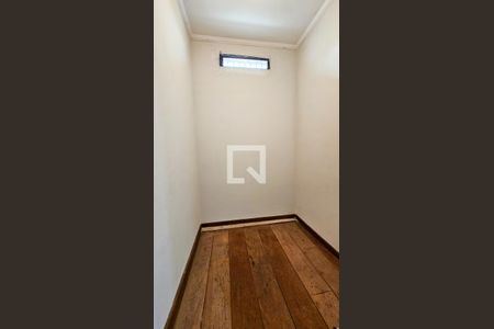 Casa à venda com 140m², 4 quartos e 2 vagasCloset