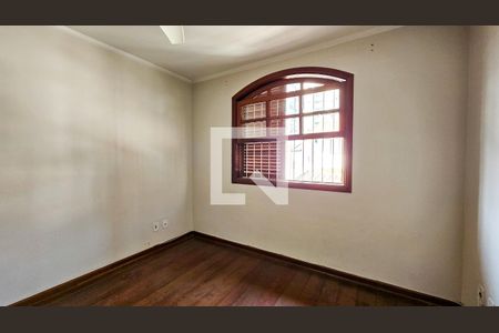 Casa à venda com 140m², 4 quartos e 2 vagasQuarto 4