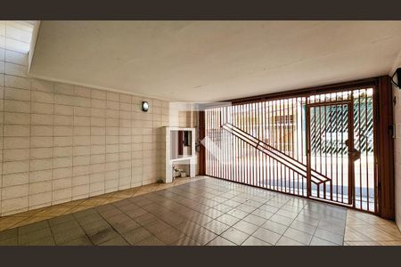 Casa à venda com 140m², 4 quartos e 2 vagasGaragem