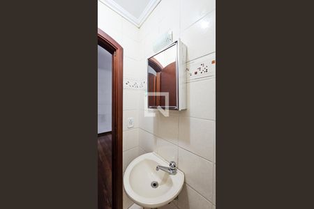 Casa à venda com 140m², 4 quartos e 2 vagasBanheiro da Suite