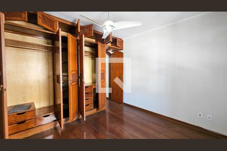 Casa à venda com 140m², 4 quartos e 2 vagasQuarto 4