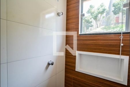 Casa à venda com 83m², 3 quartos e 2 vagas Casa à venda com 83m², 3 quartos e 2 vagasBanheiro Social