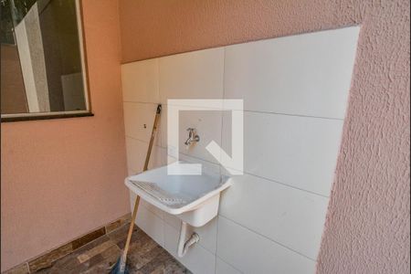 Casa à venda com 83m², 3 quartos e 2 vagas Casa à venda com 83m², 3 quartos e 2 vagasÁrea de Serviço