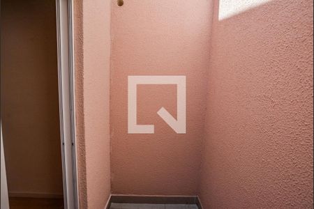 Casa à venda com 83m², 3 quartos e 2 vagas Casa à venda com 83m², 3 quartos e 2 vagasQuarto 2