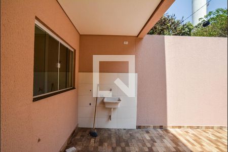Casa à venda com 83m², 3 quartos e 2 vagas Casa à venda com 83m², 3 quartos e 2 vagasÁrea de Serviço