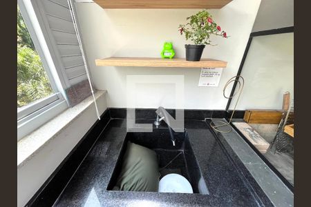 Apartamento à venda com 100m², 2 quartos e 1 vagaÁrea de Serviço