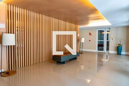 Apartamento à venda com 100m², 2 quartos e 1 vagaHall social