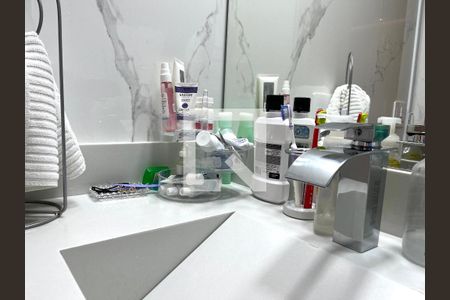 Apartamento à venda com 100m², 2 quartos e 1 vagaBanheiro da Suíte