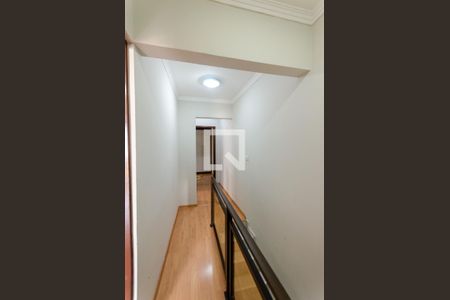 Casa à venda com 170m², 3 quartos e 2 vagas Casa à venda com 170m², 3 quartos e 2 vagasCorredor