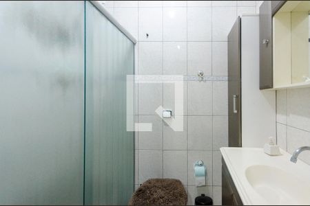 Casa à venda com 170m², 3 quartos e 2 vagas Casa à venda com 170m², 3 quartos e 2 vagasBanheiro