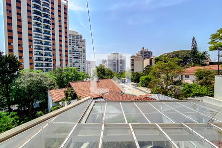 Casa à venda com 387m², 4 quartos e 7 vagasVista da Suíte 1