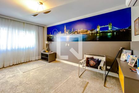 Casa à venda com 387m², 4 quartos e 7 vagasQuarto 4 - Suíte