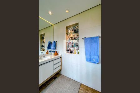 Casa à venda com 387m², 4 quartos e 7 vagasBanheiro da Suíte