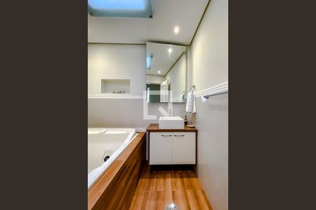 Casa à venda com 387m², 4 quartos e 7 vagasBanheiro