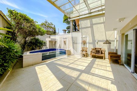 Casa à venda com 387m², 4 quartos e 7 vagasÁrea externa
