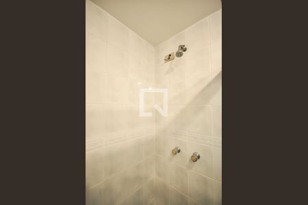 Apartamento à venda com 139m², 3 quartos e 2 vagas Apartamento à venda com 139m², 3 quartos e 2 vagasChuveiro do Banheiro da Suíte 2