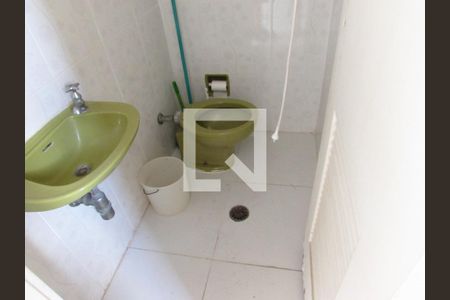 Banheiro de serviço de apartamento à venda com 3 quartos, 145m² em Jardim Ampliacao, São Paulo