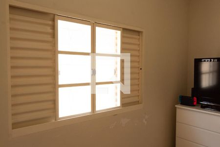 Casa à venda com 135m², 3 quartos e 3 vagas Casa à venda com 135m², 3 quartos e 3 vagasQUARTO 2