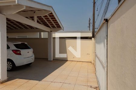 Casa à venda com 135m², 3 quartos e 3 vagas Casa à venda com 135m², 3 quartos e 3 vagasÁREA EXTERNA FRENTE