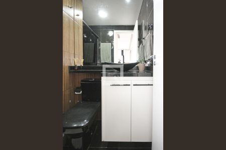 Apartamento à venda com 42m², 2 quartos e 1 vaga Apartamento à venda com 42m², 2 quartos e 1 vagaBanheiro