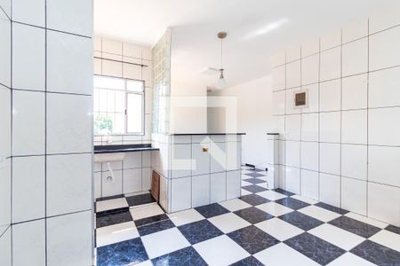 Cozinha de casa para alugar com 1 quarto, 60m² em Parque Guarani, São Paulo