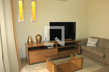 Sala de casa à venda com 2 quartos, 160m² em Jardim Paraventi, Guarulhos