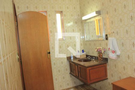 Casa à venda com 160m², 2 quartos e 2 vagasBanheiro da Suíte