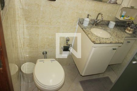 Banheiro de casa à venda com 2 quartos, 160m² em Jardim Paraventi, Guarulhos