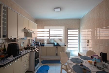 Casa à venda com 350m², 3 quartos e 3 vagasCozinha