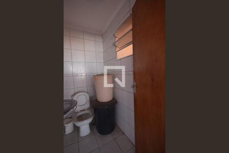 Casa à venda com 350m², 3 quartos e 3 vagasBanheiro  Churrasqueira