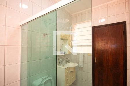 Casa à venda com 350m², 3 quartos e 3 vagasBanheiro 2