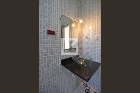 Apartamento para alugar com 60m², 2 quartos e sem vagaBanheiro