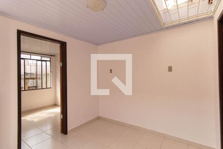 Casa para alugar com 32m², 1 quarto e sem vaga Casa para alugar com 32m², 1 quarto e sem vagaSala