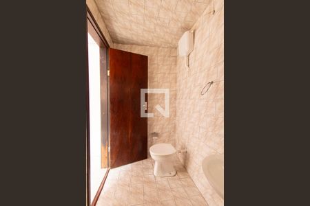 Casa para alugar com 32m², 1 quarto e sem vaga Casa para alugar com 32m², 1 quarto e sem vagaBanheiro Social