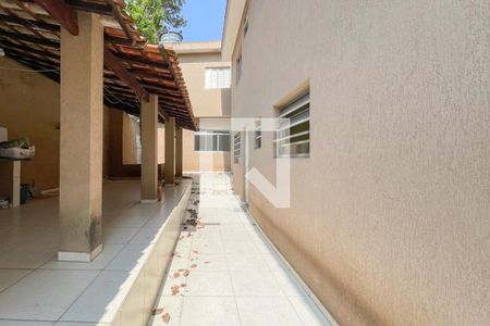 Casa para alugar com 222m², 2 quartos e 1 vagaQuintal 