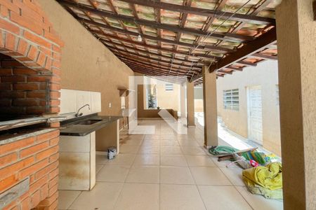 Casa para alugar com 222m², 2 quartos e 1 vagaÁrea de Serviço e Churrasqueira 