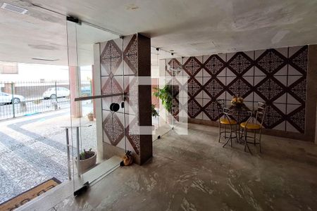 Apartamento à venda com 75m², 2 quartos e sem vagaFachada e portaria