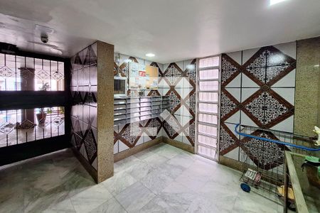 Apartamento à venda com 75m², 2 quartos e sem vagaFachada e portaria