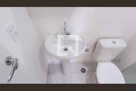 Apartamento para alugar com 44m², 2 quartos e sem vaga Apartamento para alugar com 44m², 2 quartos e sem vagaBanheiro