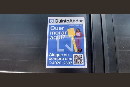 Apartamento à venda com 104m², 2 quartos e 4 vagas Apartamento à venda com 104m², 2 quartos e 4 vagasPlaquinha