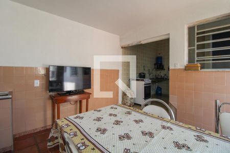 Casa à venda com 100m², 2 quartos e 4 vagas Casa à venda com 100m², 2 quartos e 4 vagasCopa