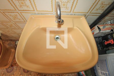 Casa à venda com 100m², 2 quartos e 4 vagas Casa à venda com 100m², 2 quartos e 4 vagasBanheiro de serviço