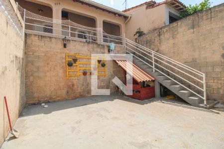 Casa à venda com 100m², 2 quartos e 4 vagas Casa à venda com 100m², 2 quartos e 4 vagasÁrea externa