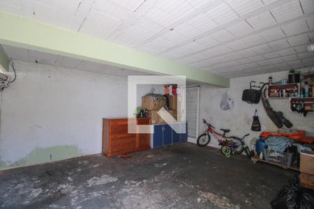 Casa à venda com 100m², 2 quartos e 4 vagas Casa à venda com 100m², 2 quartos e 4 vagasÁrea externa