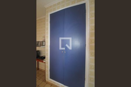 Casa à venda com 100m², 2 quartos e 4 vagas Casa à venda com 100m², 2 quartos e 4 vagasCozinha