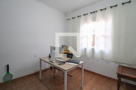 Casa à venda com 100m², 2 quartos e 4 vagas Casa à venda com 100m², 2 quartos e 4 vagasEscritório