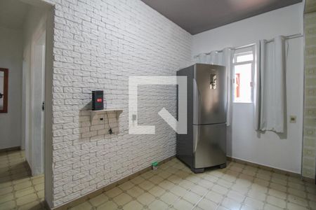 Casa à venda com 100m², 2 quartos e 4 vagas Casa à venda com 100m², 2 quartos e 4 vagasCozinha