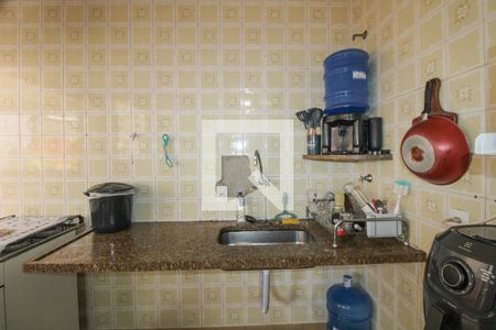 Casa à venda com 100m², 2 quartos e 4 vagas Casa à venda com 100m², 2 quartos e 4 vagasCozinha