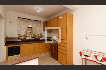 Casa à venda com 200m², 2 quartos e 2 vagasCozinha